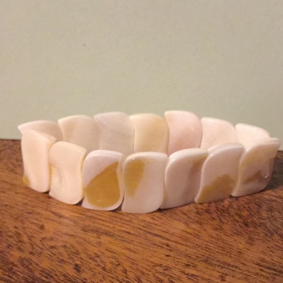 Jewelry - Cream and Tan Bracelet